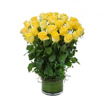 2 Dozen Long Stem Yellow Roses in Glass Vase