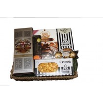 Chivas Regal & Nibbles Christmas Gift Basket