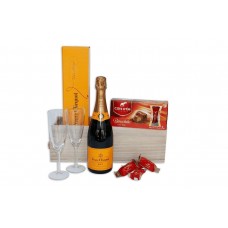 Two's Company Champagne Christmas Gift Basket