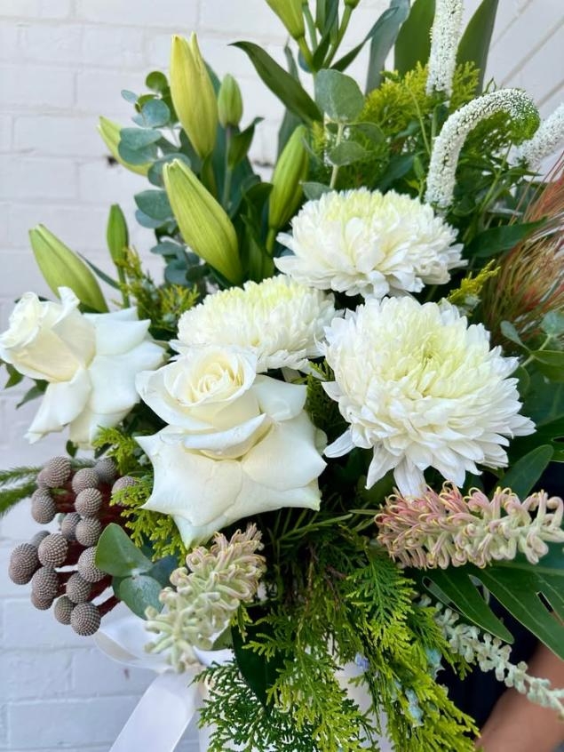 white flower bouquet for perth delivery