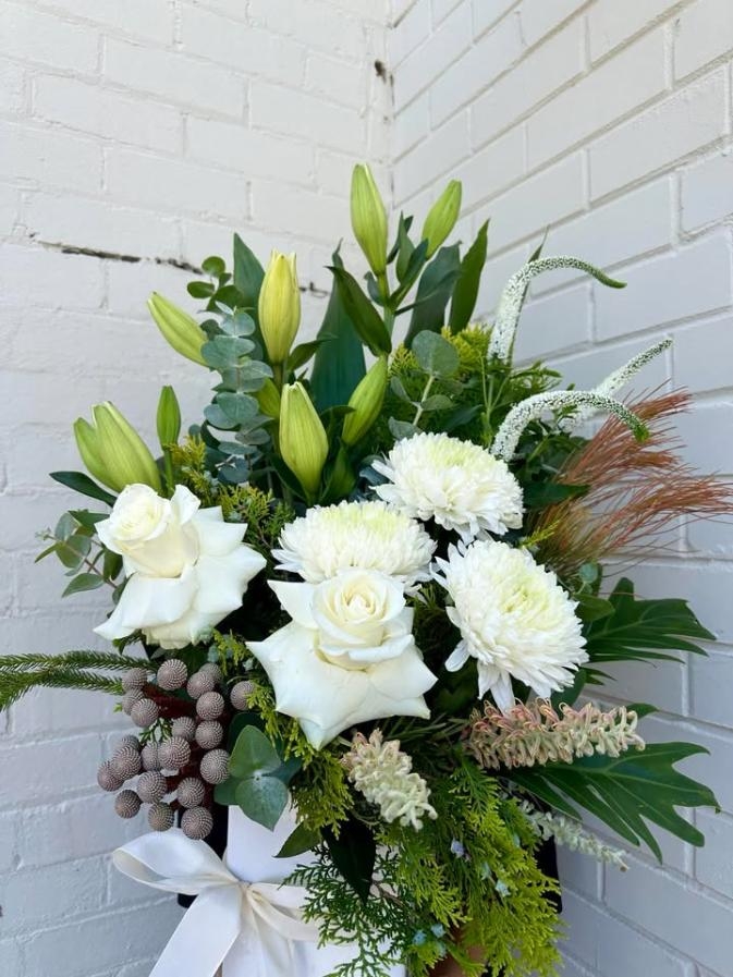 white flowers perth 